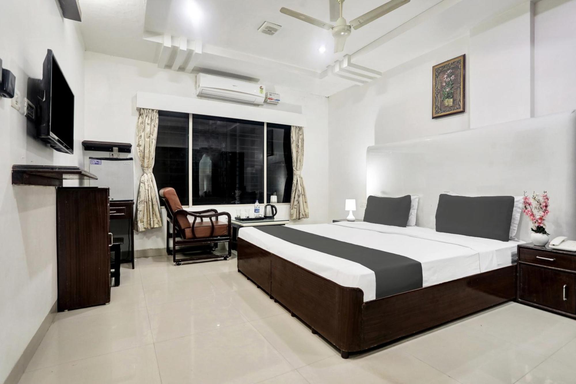 Townhouse Eluru Hotel Ngoại thất bức ảnh